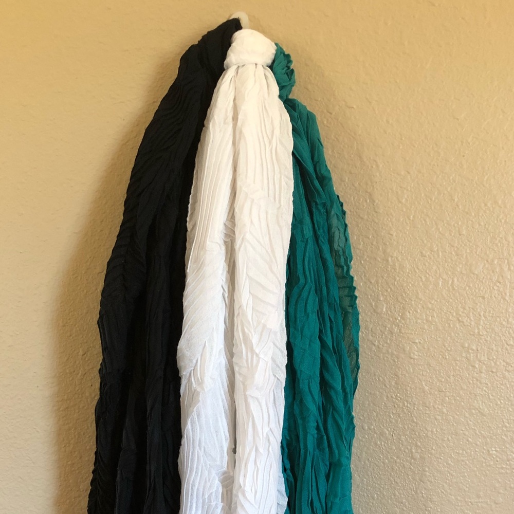 (3) pack scarf set